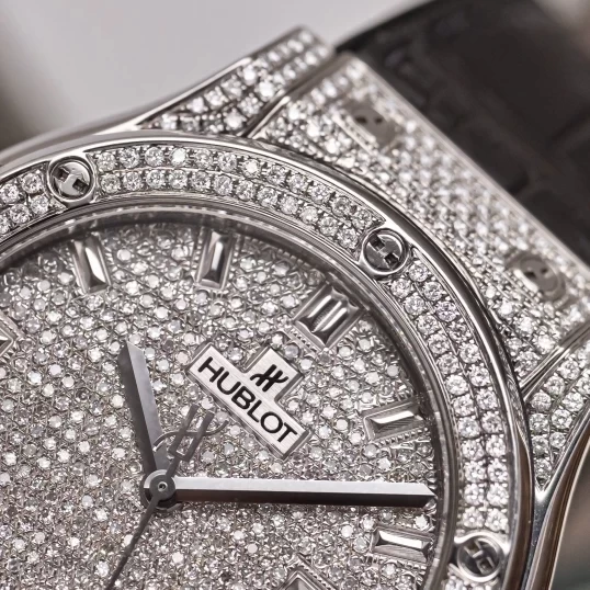 Hublot Classic Fusion Titanium 42mm Ref. 542.NX.2611.LR Custom Full Diamonds Pave