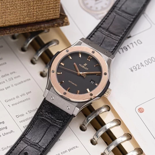 Hublot Classic Fusion Titanium Mix Gold 42mm Ref. 542.NO.1181.LR (Fullbox 2021)