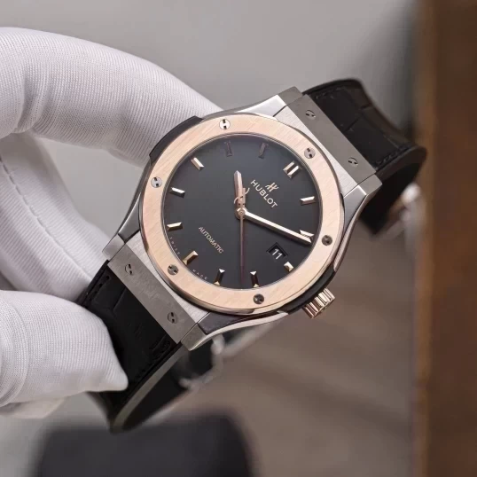 Hublot Classic Fusion Titanium Mix Gold 42mm Ref. 542.NO.1181.LR (Fullbox 2021)