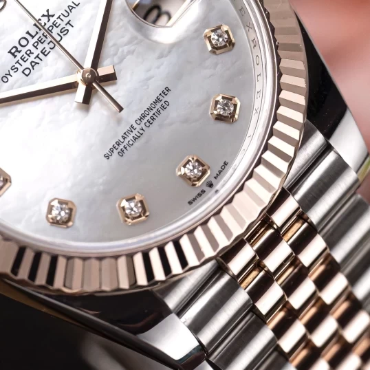 Rolex Oyster Perpetual Datejust 41mm 126331 MOP Dial