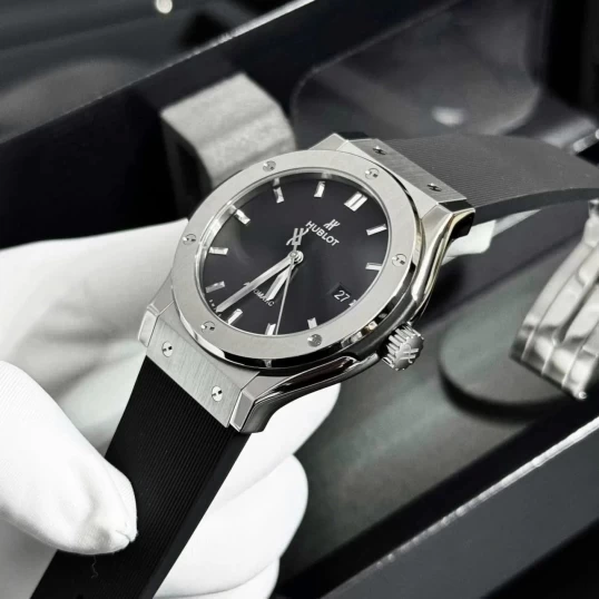 Hublot Classic Fusion Titanium 42mm Ref. 542.NX.1171.RX