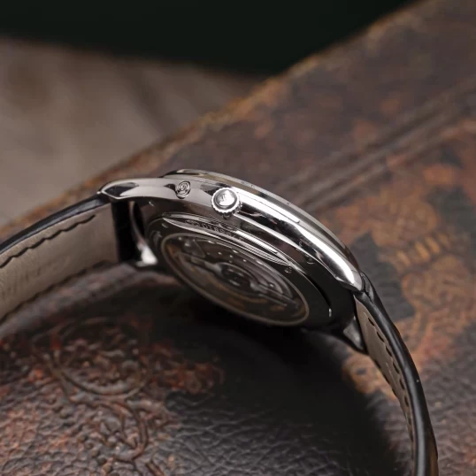 Jaeger-LeCoultre Master Ultra Thin Moon Stainless Steel 39mm – Ref. Q1368420