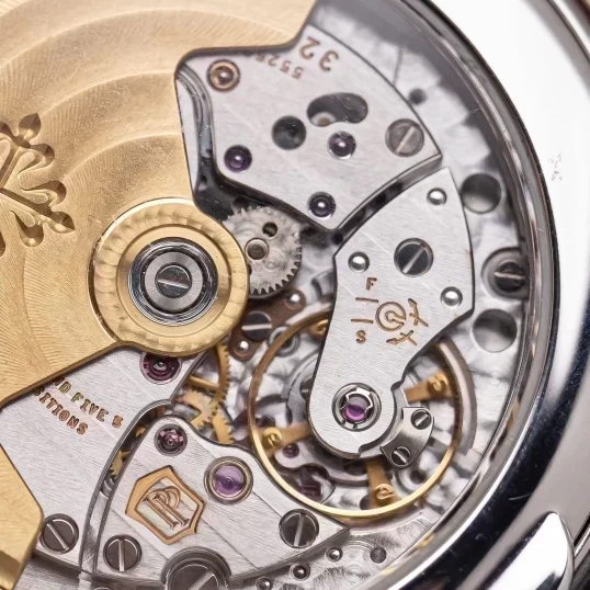 Patek Philippe Complications Annual Calendar Moonphase 5396G-011 – White Gold, 38.5mm
