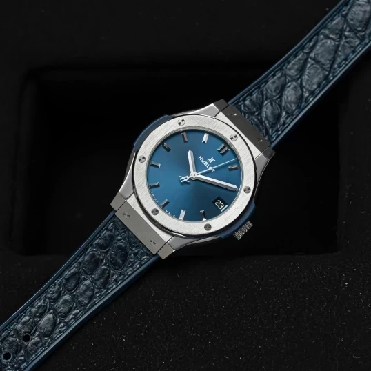 Hublot Classic Fusion Titanium Blue 33mm – Ref. 581.NX.7170.LR
