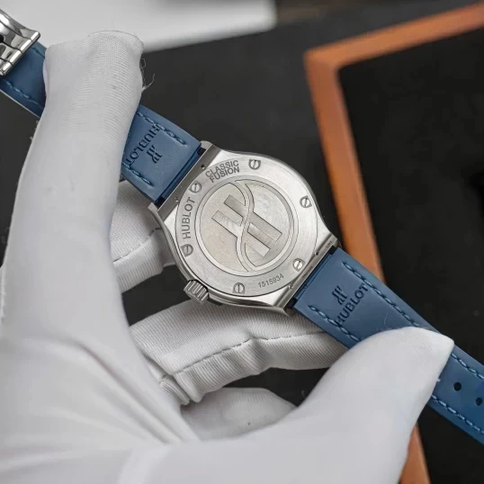 Hublot Classic Fusion Titanium Blue 33mm – Ref. 581.NX.7170.LR