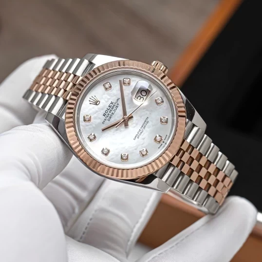 Rolex Oyster Perpetual Datejust 41mm 126331 MOP Dial ( Khảm trai trắng)