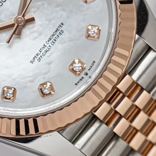 Rolex Oyster Perpetual Datejust 41mm 126331 MOP Dial ( Khảm trai trắng)