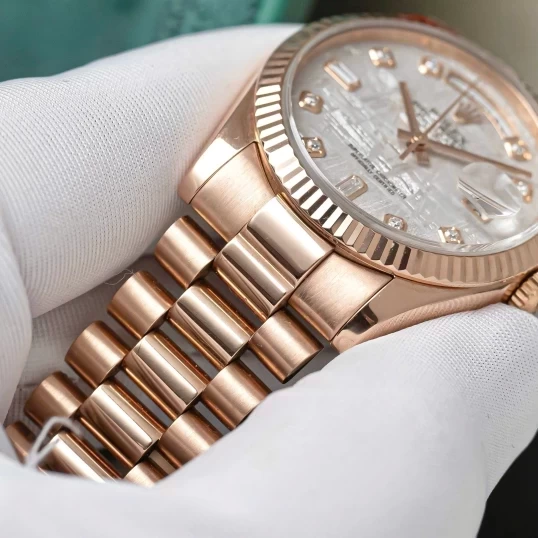 Rolex Oyster Perpetual Day-Date 36mm Mặt số thiên thạch - Ref 118235