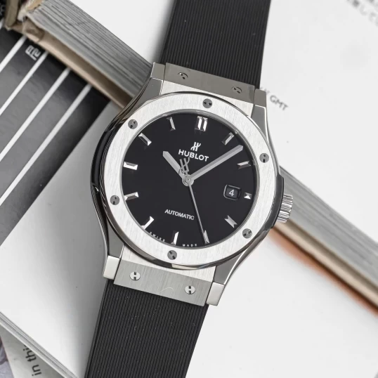 Hublot Classic Fusion Titanium 42mm Ref. 542.NX.1270.RX