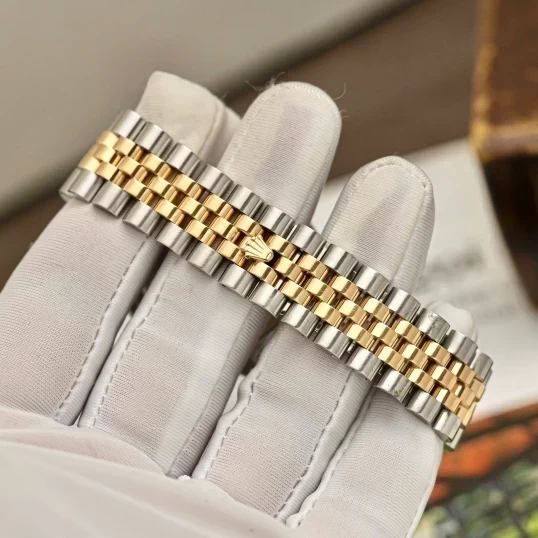 Rolex Oyster Perpetual Datejust 36mm Champagne Diamond Dial - Ref. 116233
