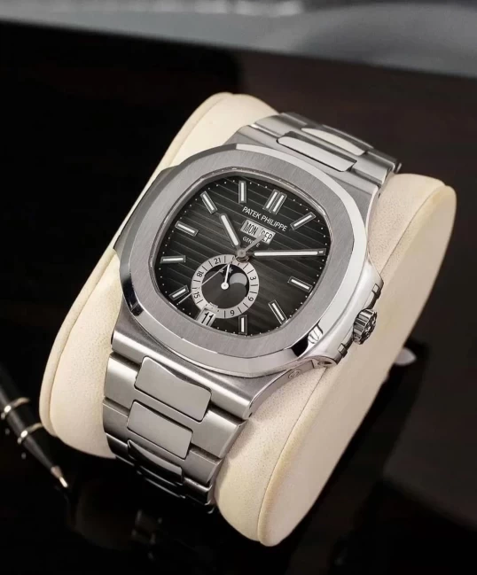 Patek Philippe Nautilus Annual Calendar Moonphases 5726/1A-001