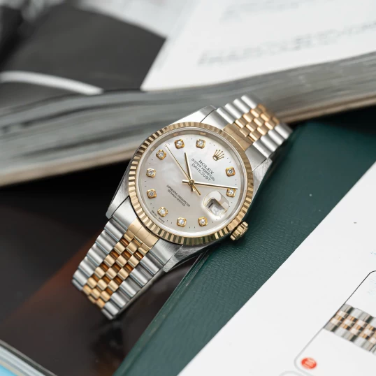 Rolex Oyster Perpetual Datejust 36mm Ref. 16233 – MOP White Dial