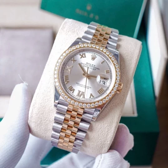 Rolex Oyster Perpetual Datejust 36 Ref. 126233 – Mặt số màu bạc