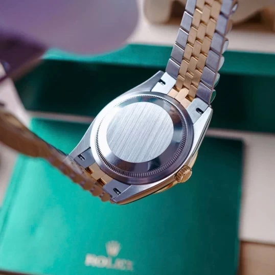 Rolex Oyster Perpetual Datejust 36 Ref. 126233 – Mặt số màu bạc