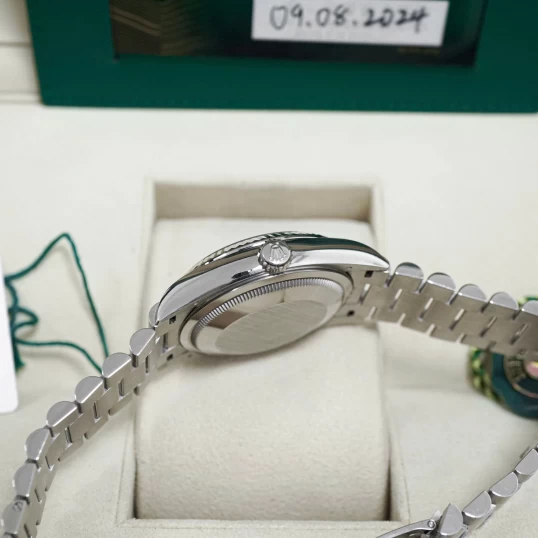 Rolex Oyster Perpetual Day-Date 36mm White Gold – Ref.128239 Mother Of Pearl Diamond Dial