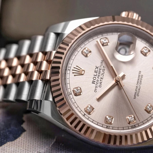 Rolex Oyster Perpetual Datejust 41 Ref. 126331 Sundust Dial