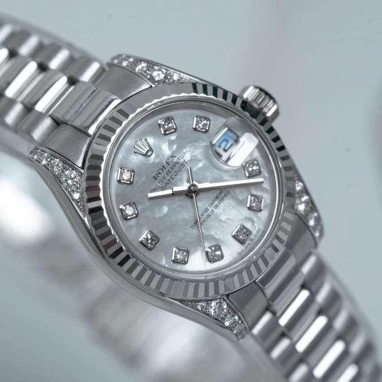Rolex Lady-Datejust 26mm Ref. 179239 – MOP Diamond Dial