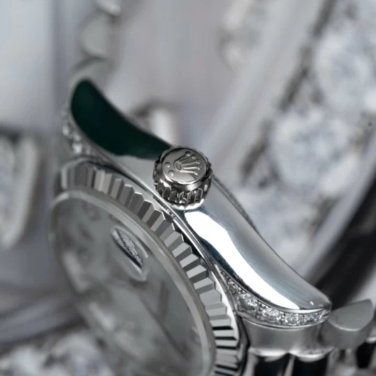 Rolex Lady-Datejust 26mm Ref. 179239 – MOP Diamond Dial