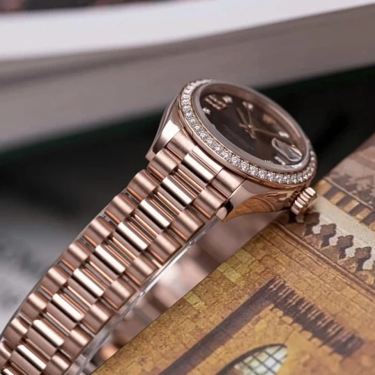 Rolex Oyster Perpetual Lady-Datejust Chocolate Dial Diamond Bezel 28mm – Ref. 279135RBR