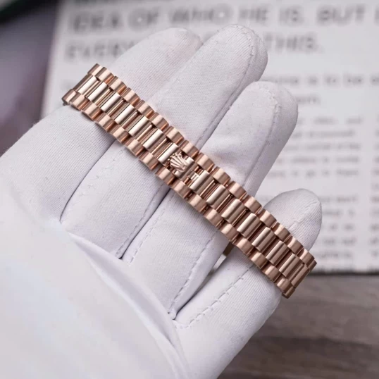 Rolex Oyster Perpetual Lady-Datejust Chocolate Dial Diamond Bezel 28mm – Ref. 279135RBR