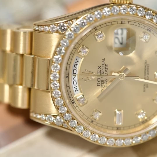 Rolex Oyster Perpetual Day-Date 36mm Ref.118338 – Champagne Dial Diamond