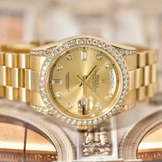 Rolex Oyster Perpetual Day-Date 36mm Ref.118338 – Champagne Dial Diamond