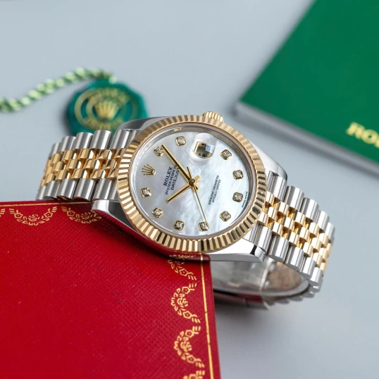 Rolex Oyster Perpetual Datejust 36 Ref. 126333 – MOP Dial Diamond