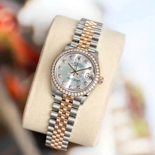 Rolex Oyster Perpetual Datejust 31mm – Ref. 278381RBR – White MOP Diamond Dial