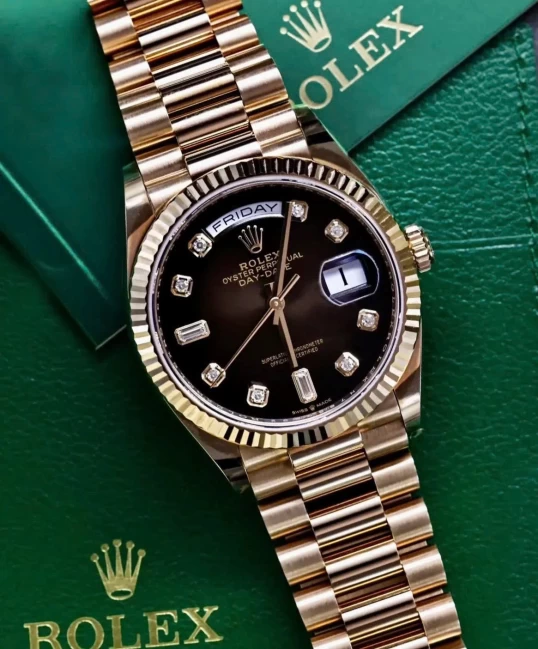 Rolex Oyster Perpetual Day-Date 36mm Ref. 128235 – Chocolate Ombre Diamond Dial