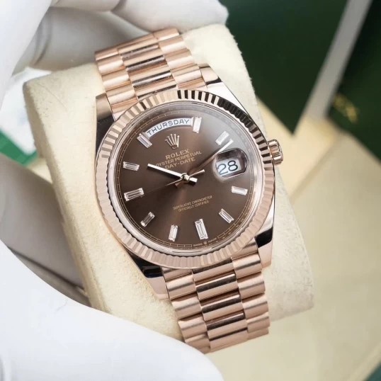 Rolex Oyster Perpetual Day-Date 40mm Ref. 228235 – Chocolate Dial Diamond Baguette