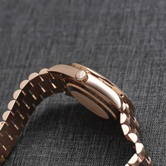 Rolex Oyster Perpetual Day-Date 40mm Ref. 228235 – Chocolate Dial Diamond Baguette