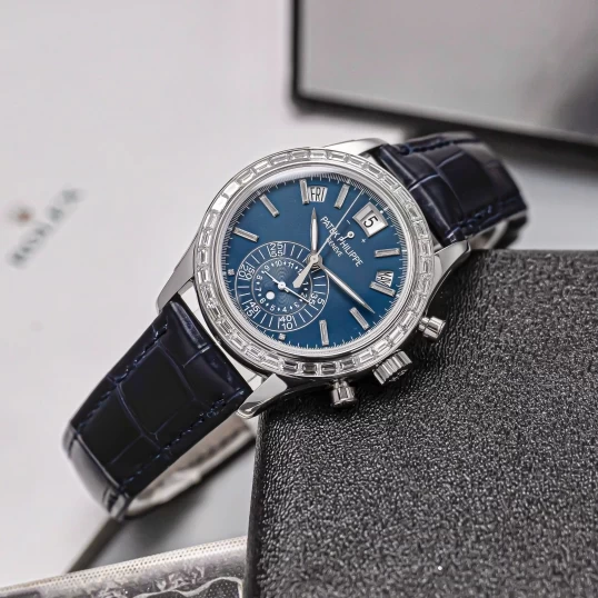 Patek Philippe Complications Chronograph Annual Calendar 40.5mm – Ref. 5961P-001 – Blue Opaline Dial