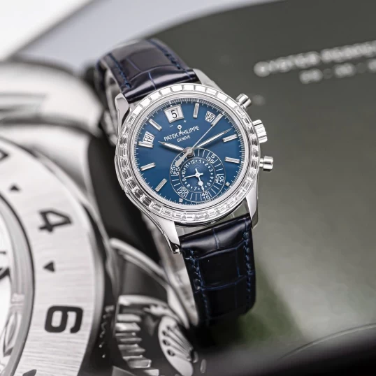 Patek Philippe Complications Chronograph Annual Calendar 40.5mm – Ref. 5961P-001 – Blue Opaline Dial