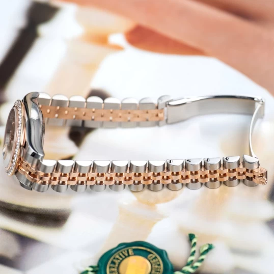 Rolex Oyster Perpetual Lady-Datejust 26mm – Ref. 179171 – Pink Sunburst Diamond Dial