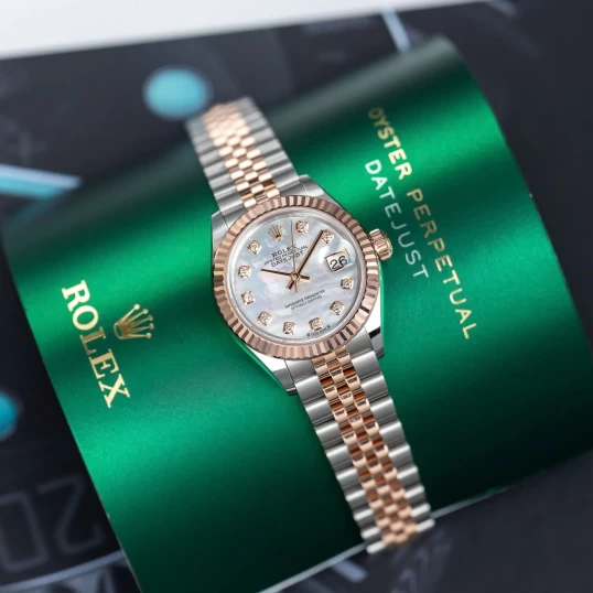 Rolex Oyster Perpetual Lady-Datejust 28mm – Ref. 279171 – White MOP Diamond Dial