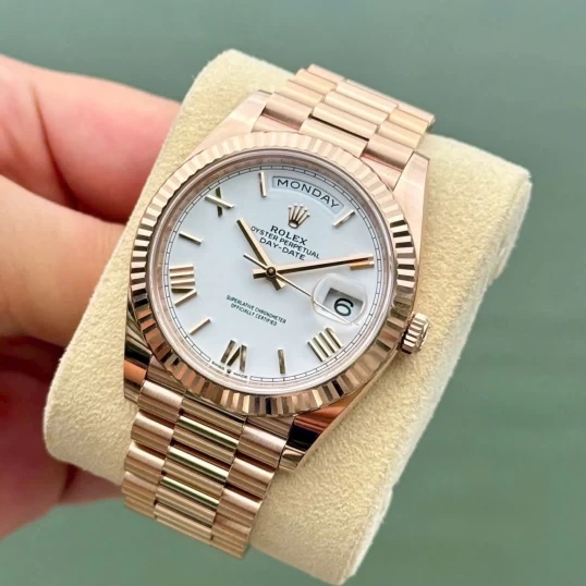 Rolex Oyster Perpetual Day-Date 40mm – Ref. 228235 – White Roman Dial