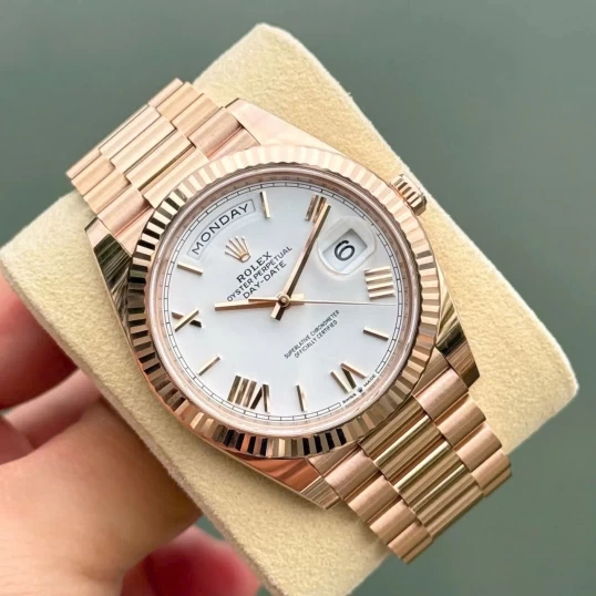 Rolex Oyster Perpetual Day-Date 40mm – Ref. 228235 – White Roman Dial