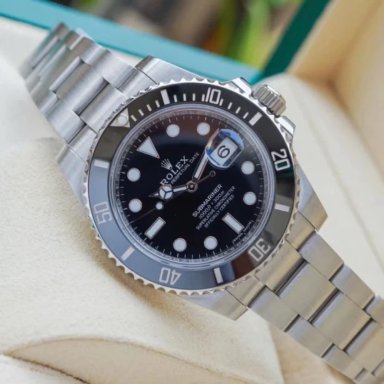 Rolex Oyster Perpetual Submariner Date 40mm – Ref. 116610LN – Black Dial