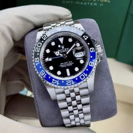 Rolex Oyster Perpetual GMT-Master II 40mm Ref. 126710BLNR “Batgirl” – Black Dial