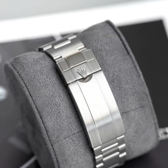 Rolex Oyster Perpetual Submariner Date 126610LV "Starbucks”