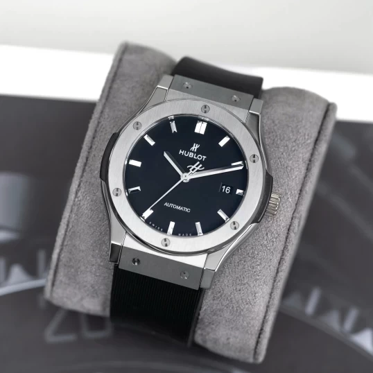 Hublot Classic Fusion Titanium 42mm – Ref. 542.NX.1171.RX – Black Dial