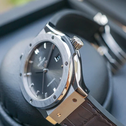 Hublot Classic Fusion Racing Grey Titanium 42mm – Ref. 542.NX.7071.LR – Grey Dial