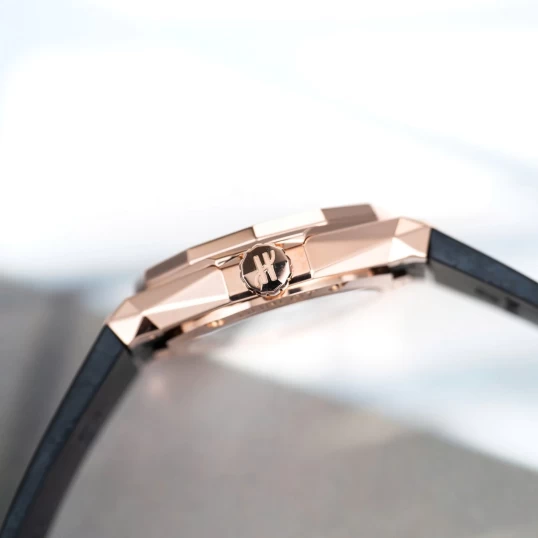 Hublot Classic Fusion Orlinski King Gold Pavé 40mm Ref. 550.OS.1800.RX.1604.ORL19 – Black Dial