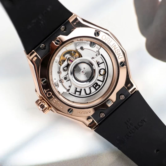 Hublot Classic Fusion Orlinski King Gold Pavé 40mm Ref. 550.OS.1800.RX.1604.ORL19 – Black Dial