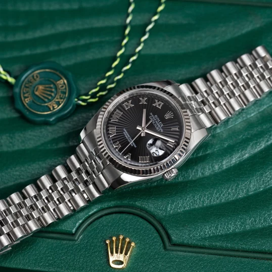 Rolex Oyster Perpetual Datejust 36 Ref. 116234 – Black Sunburst Roman Dial
