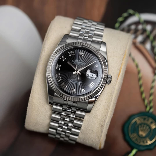 Rolex Oyster Perpetual Datejust 36 Ref. 116234 – Black Sunburst Roman Dial
