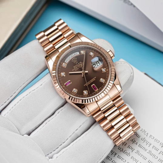 Rolex Oyster Perpetual Day-Date 36mm Ref. 118235 – Chocolate Diamond Ruby Dial