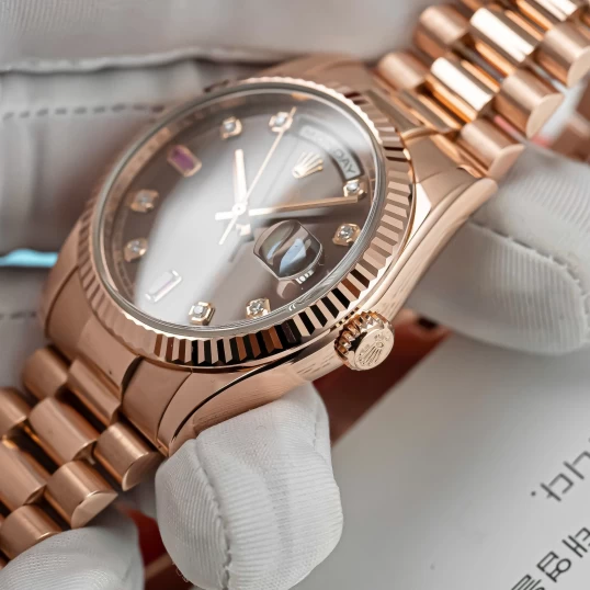 Rolex Oyster Perpetual Day-Date 36mm Ref. 118235 – Chocolate Diamond Ruby Dial