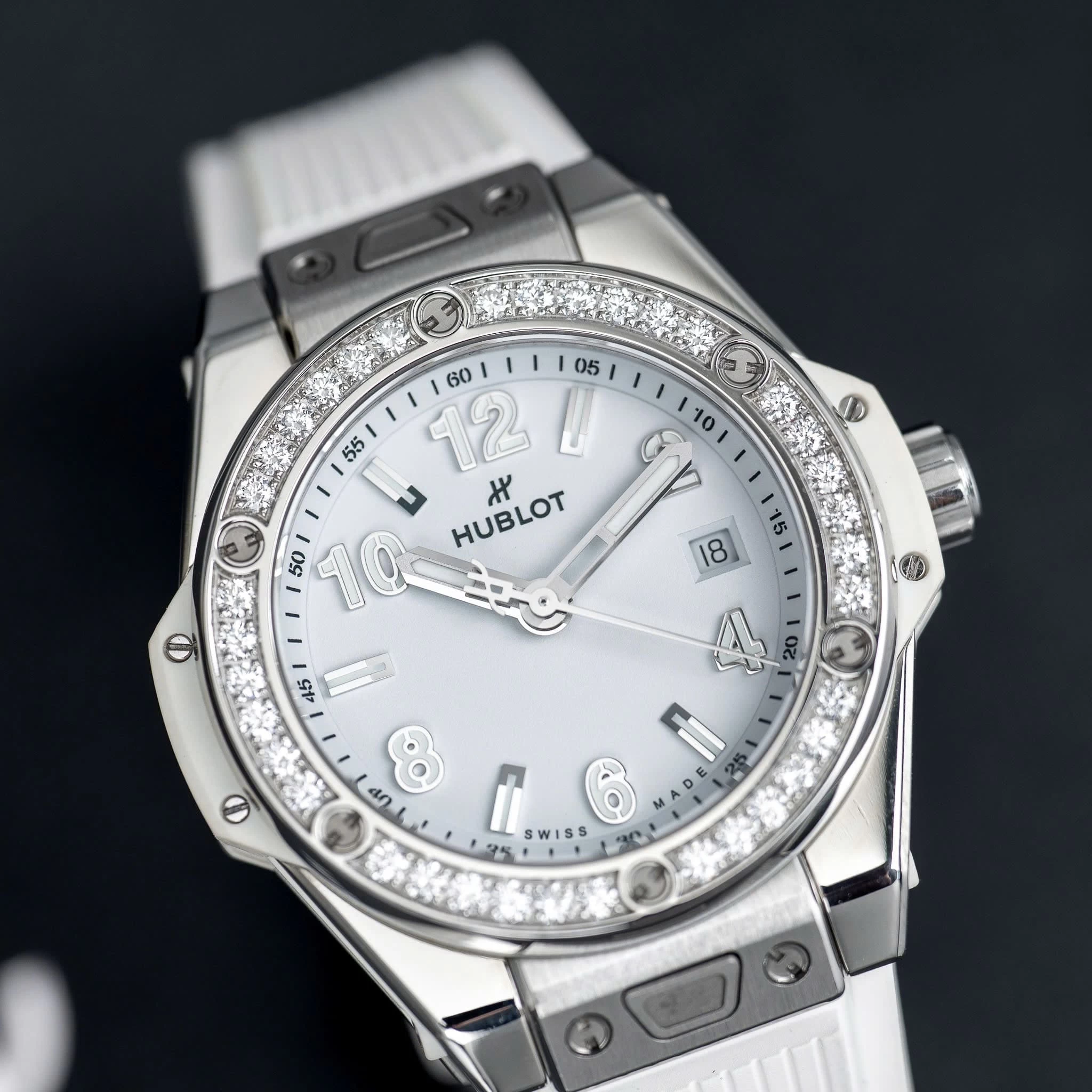 Hublot Big Bang One Click Steel White Diamonds 33mm Ref. 485.SE.2010.RW.1204 – White Dial