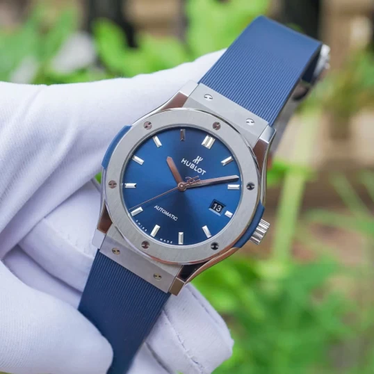 Hublot Classic Fusion Titanium Blue 42mm Ref. 542.NX.7170.RX – Blue Sunray Dial